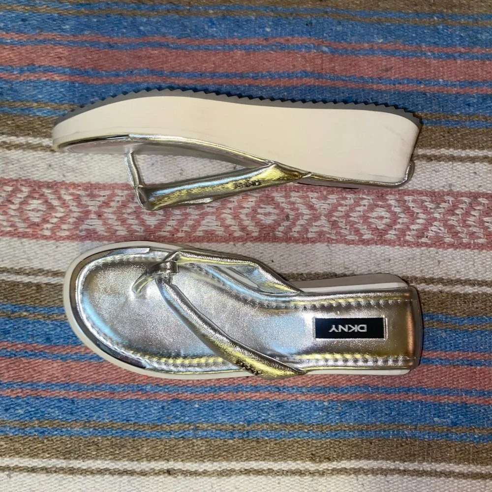DKNY SANDAL - Picture 1 of 1
